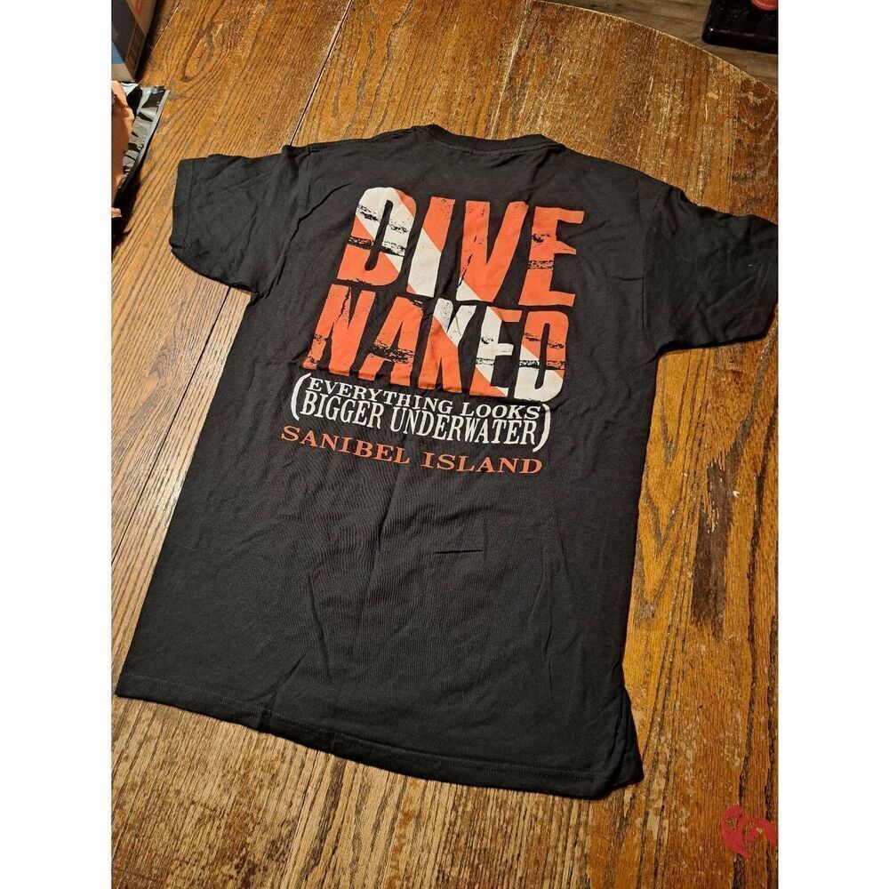 New DuckCo Dive Naked Looks Bigger Sanibel Island Shirt Medium Funny Beach Tee